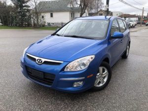 Hyundai Elantra Touring front view