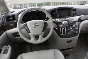 Nissan Quest dashboard