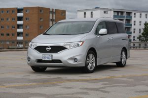 Nissan Quest front view