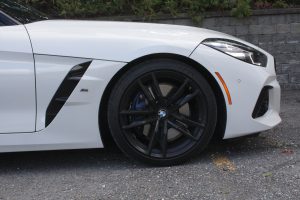 2020 BMW Z4 M40i front wheel