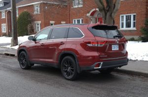 Toyota Highlander Rear Side Profile