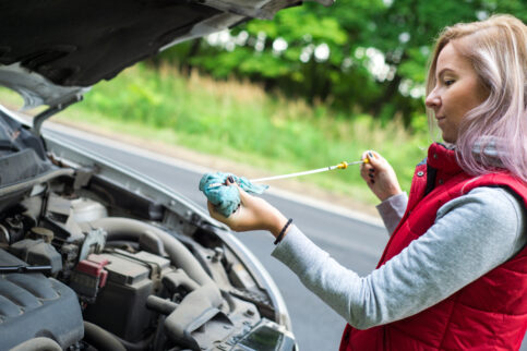 How to Check the Oil Level of Your Vehicle