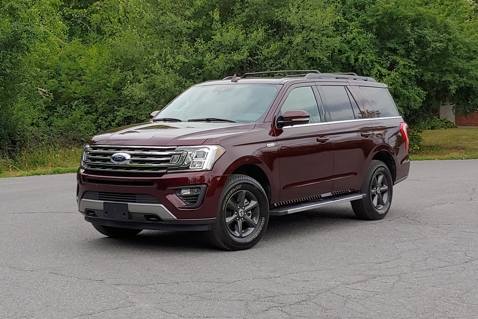 Front exterior of a 2022 Ford Expedition.