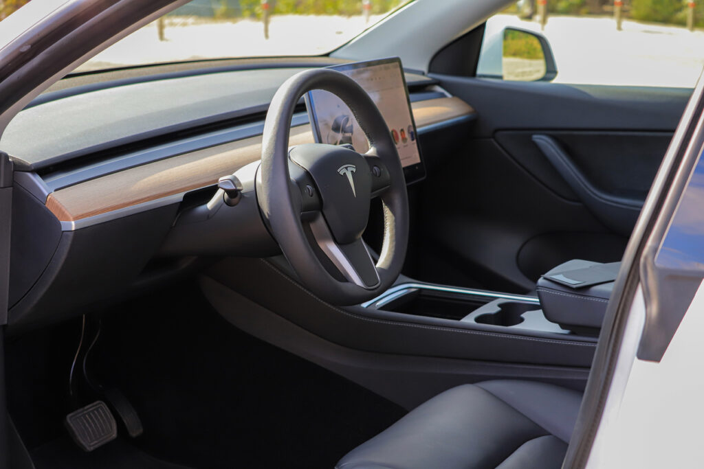 Driver's seat of the interior car Tesla Model Y